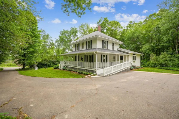 $590,000 | 3220 50th Avenue, Knapp, WI 54749