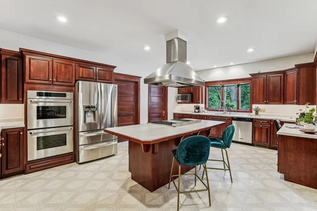 $590,000 | 3220 50th Avenue, Knapp, WI 54749