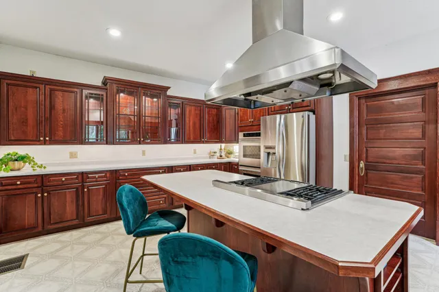 $590,000 | 3220 50th Avenue, Knapp, WI 54749