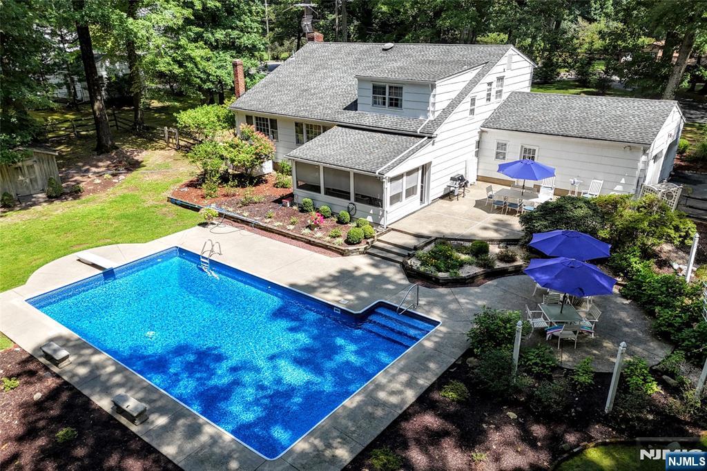 6 Terkuile Road Montvale, NJ 07645 - Photo 3 of 37 Gallery Image 3