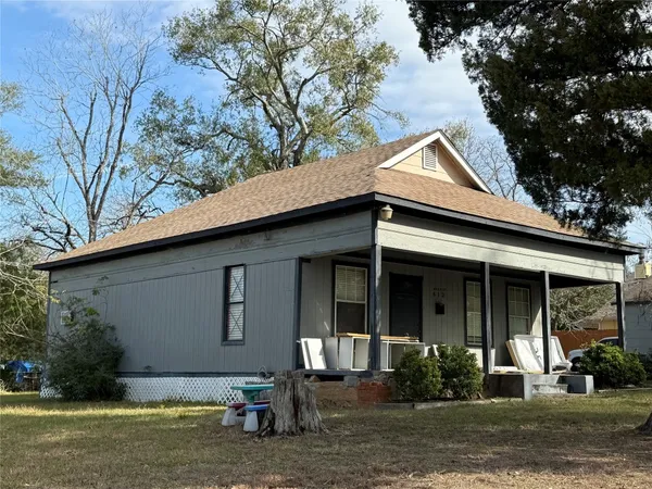 $375,000 | 412 Waco Street, Conroe, TX 77301
