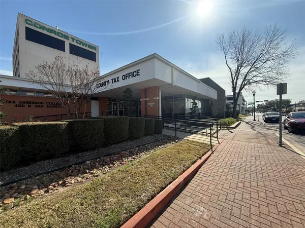 $375,000 | 412 Waco Street, Conroe, TX 77301