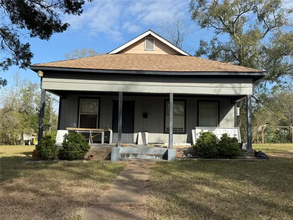 $375,000 | 412 Waco Street, Conroe, TX 77301