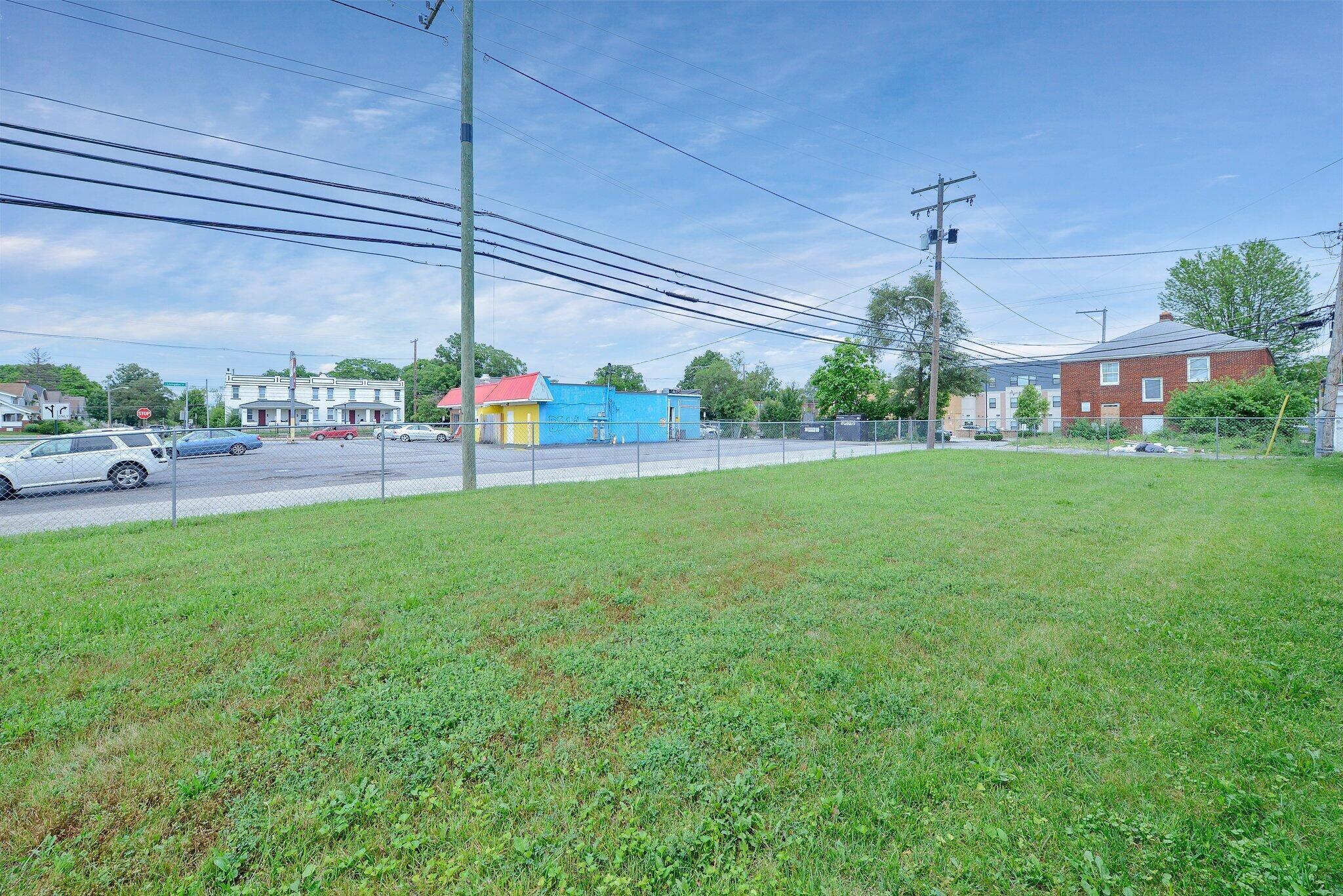 898-900 Berkeley Road Columbus, OH 43206 - Photo 55 of 55 The adjacent lot that is being sold separately.