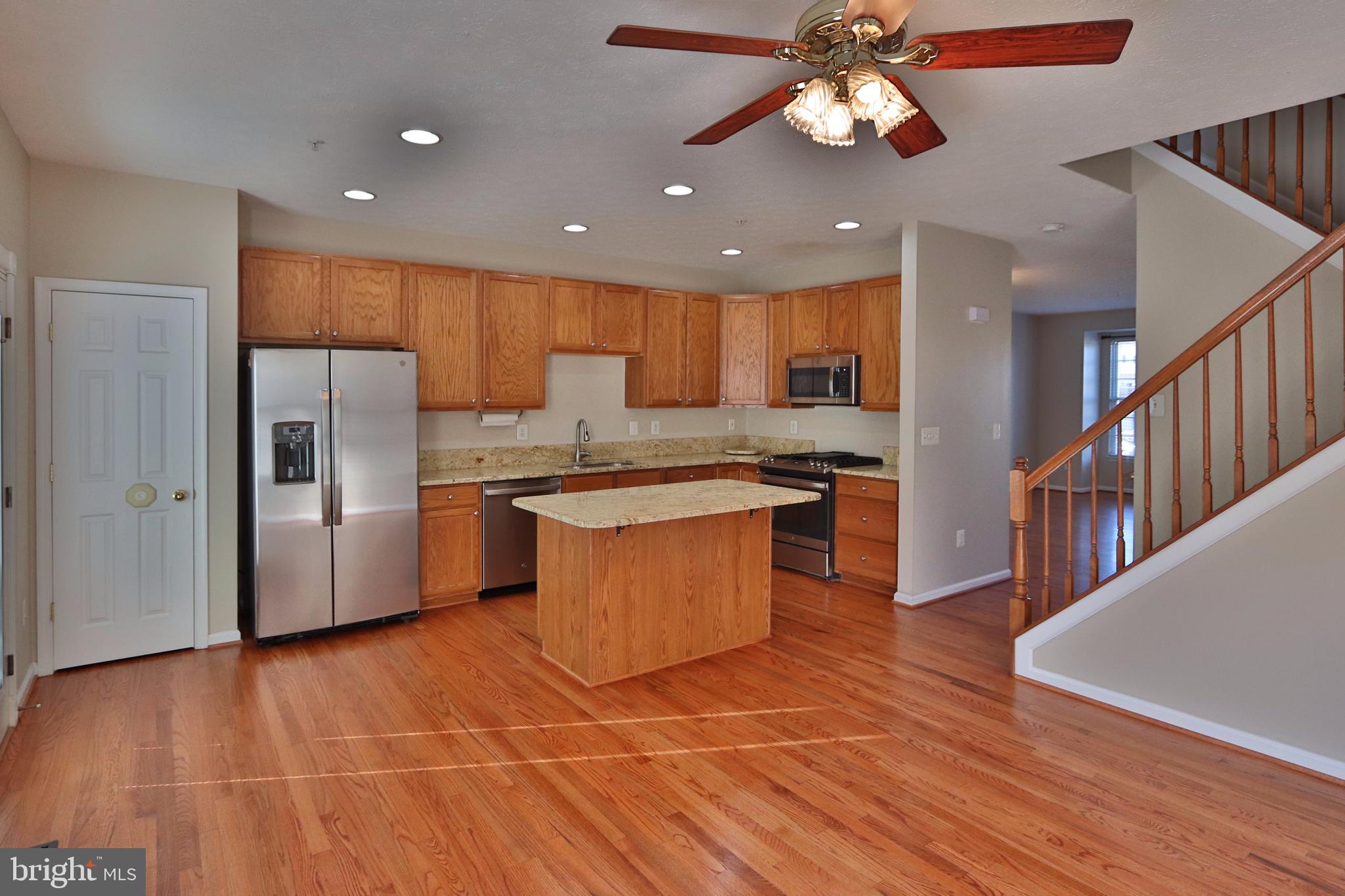 5007 Kemsley Road Baltimore, MD 21237 - Photo 6 of 22 Combination kitchen and dining area
