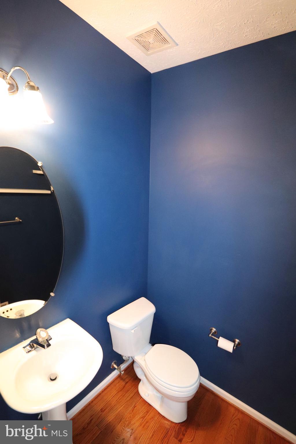 5007 Kemsley Road Baltimore, MD 21237 - Photo 8 of 22 Half bath