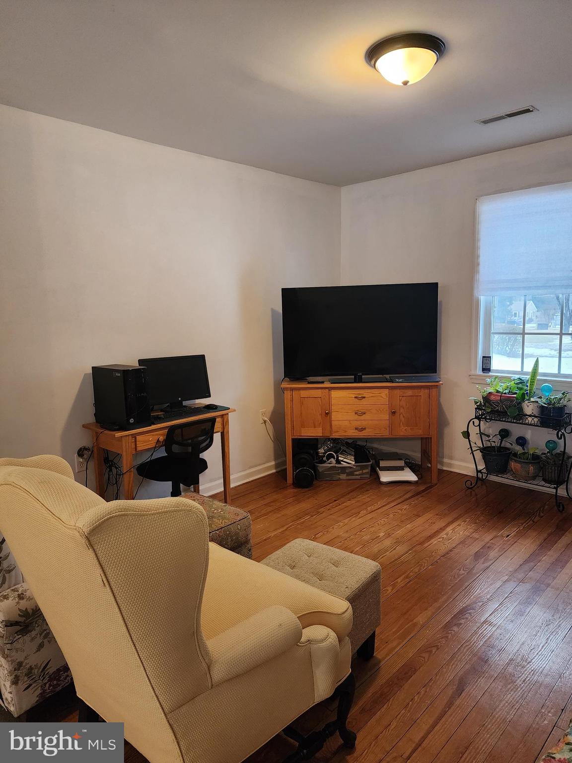 11490 Browntown Road Gordonsville, VA 22942 - Photo 9 of 36 Living room