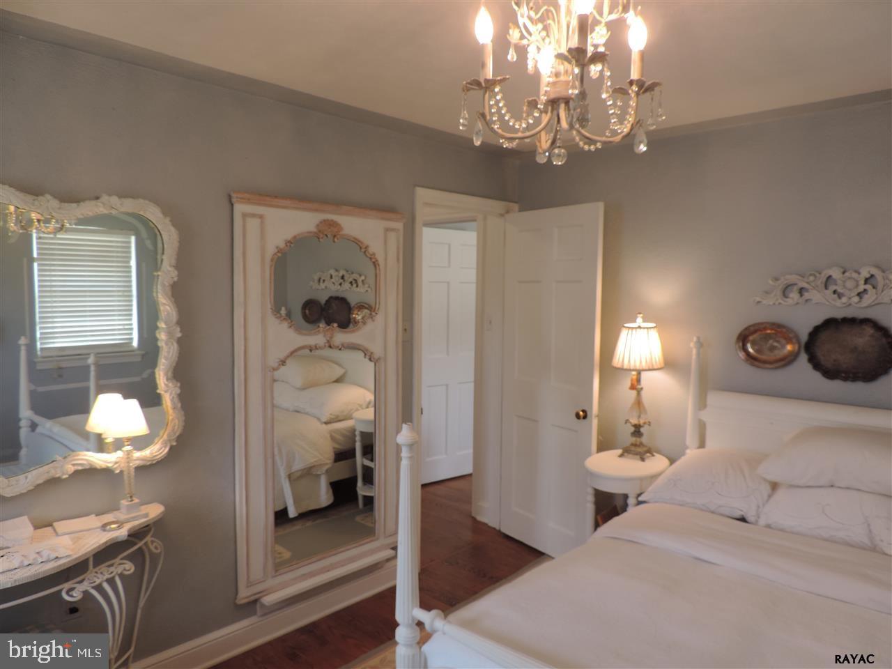 818 Rathton Road York, PA 17403 - Photo 12 of 27 Gallery Image 12