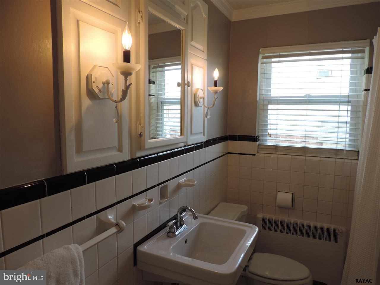 818 Rathton Road York, PA 17403 - Photo 15 of 27 Gallery Image 15