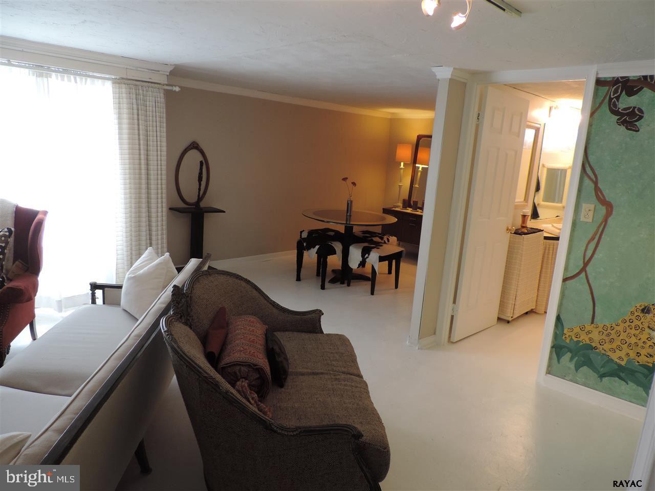818 Rathton Road York, PA 17403 - Photo 18 of 27 Gallery Image 18