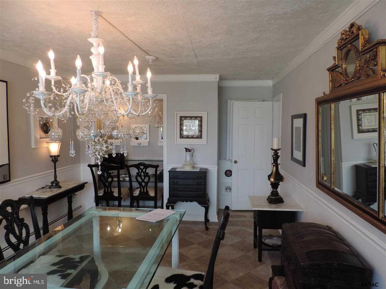 818 Rathton Road York, PA 17403 - Photo 8 of 27 Gallery Image 8