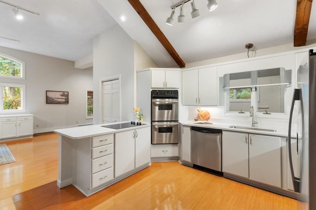 16 Bluejay Road Lynnfield, MA 01940 - Photo 13 of 41 Gallery Image 13