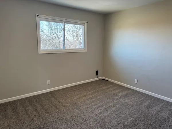 $900 | 3240 Heatherton Drive, Unit 6, Davenport, IA 52804