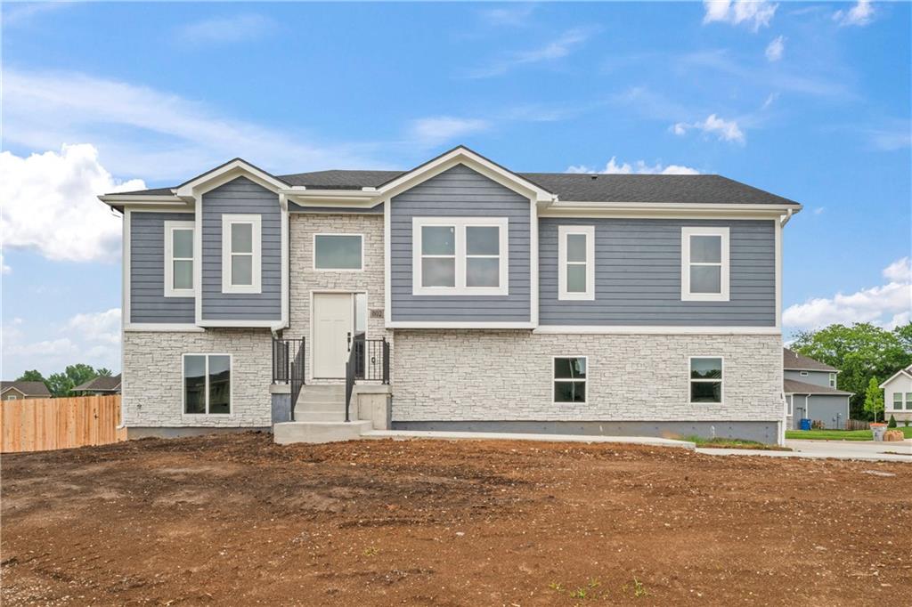 802 West Rader Street Lee's Summit, MO 64086 - Photo 1 of 1 Gallery Image 1