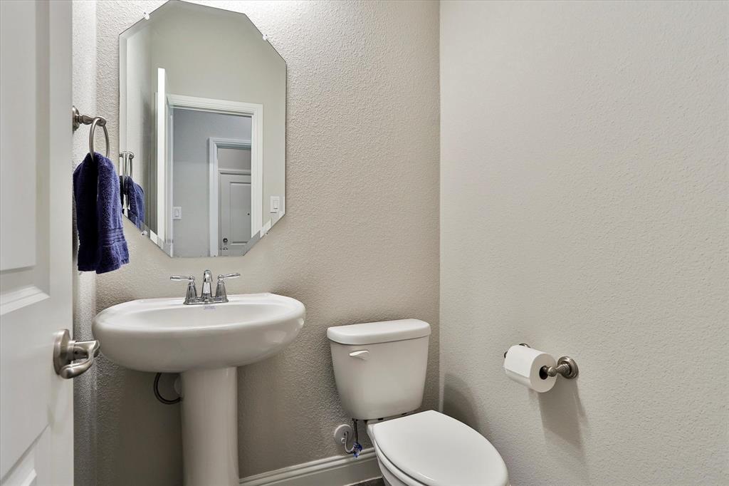 253 Gill Point Lane Aledo, TX 76008 - Photo 8 of 40