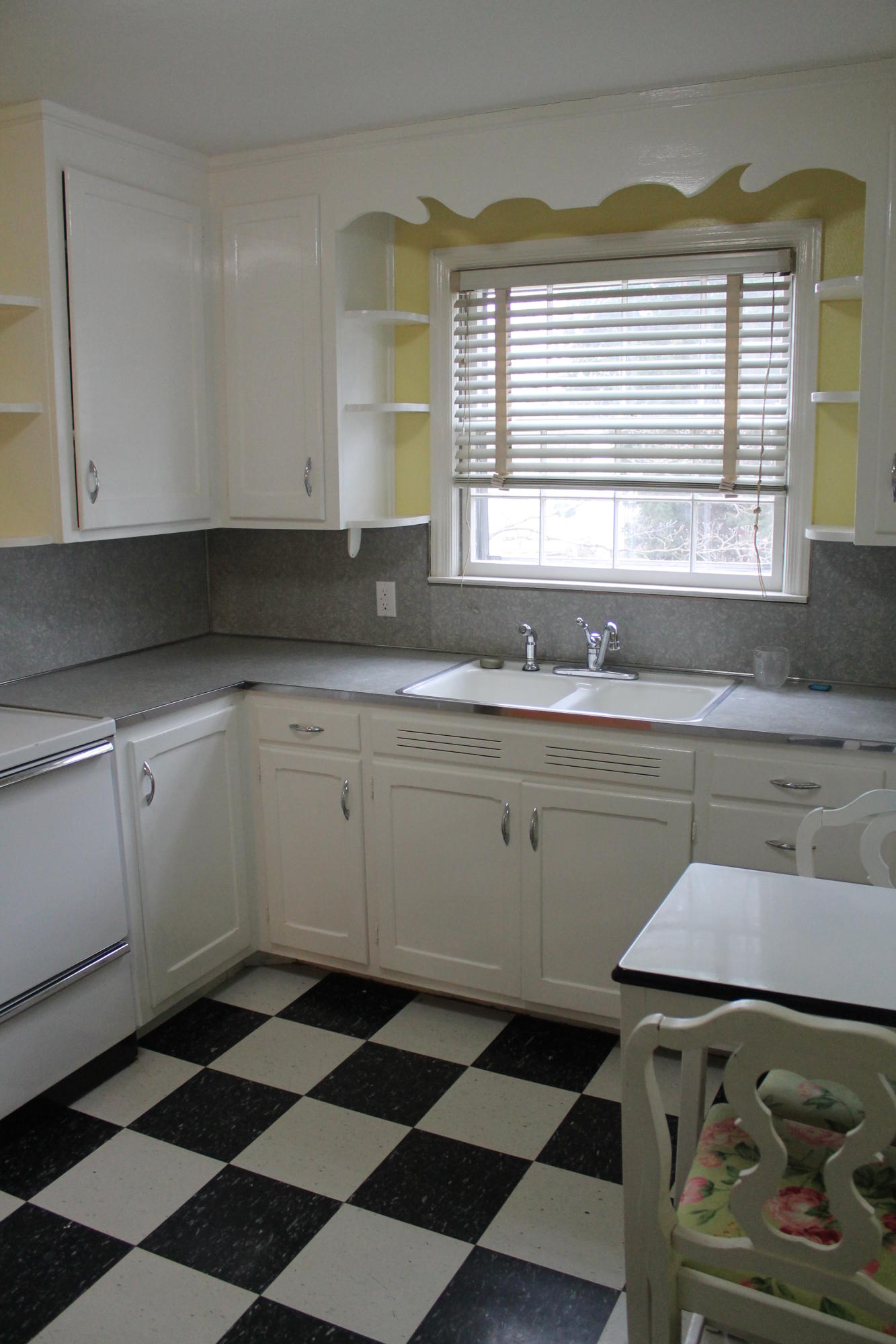 5431 Cove Road Roanoke, VA 24019 - Photo 11 of 45 Eat in kitchen