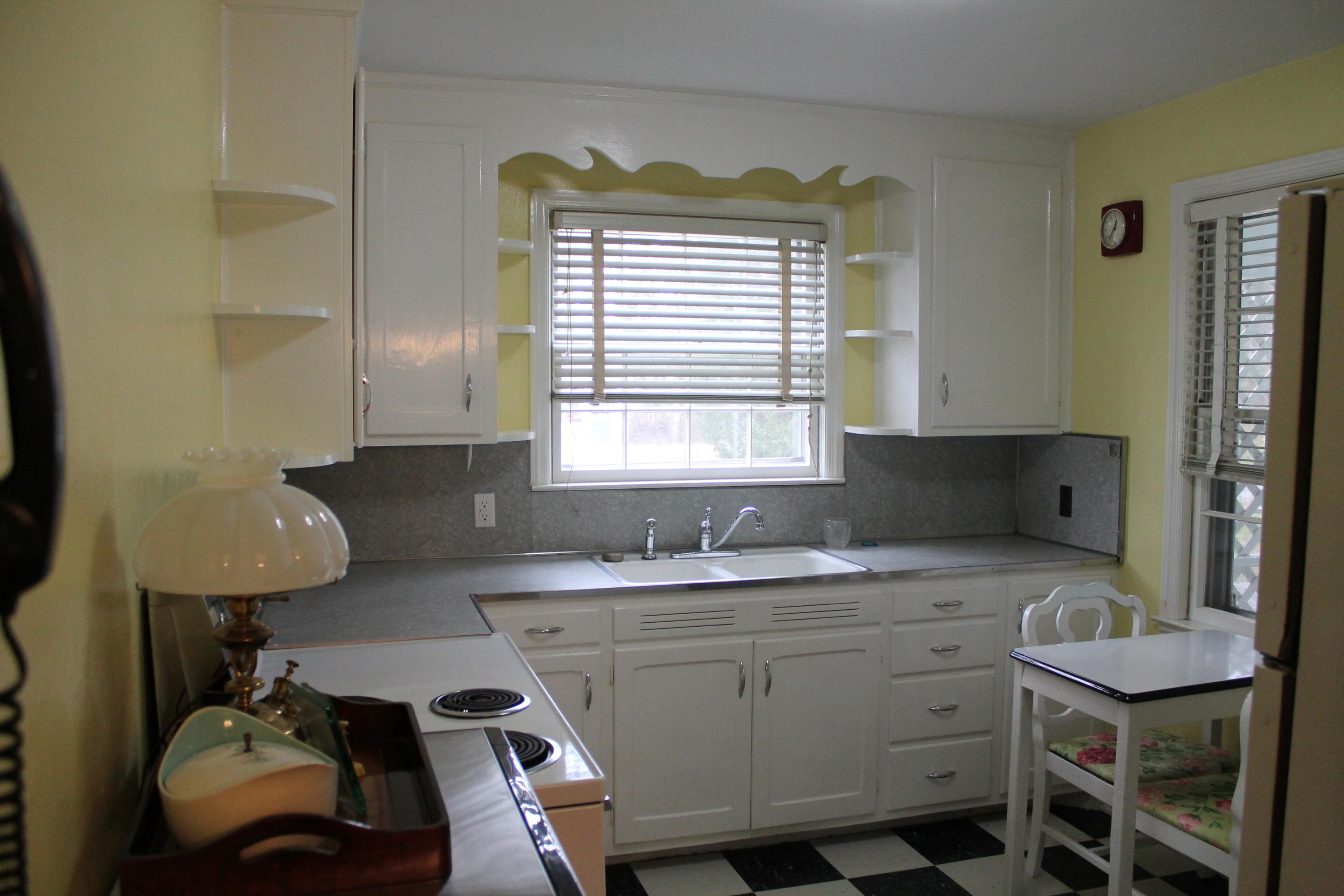 5431 Cove Road Roanoke, VA 24019 - Photo 12 of 45 Eat in kitchen