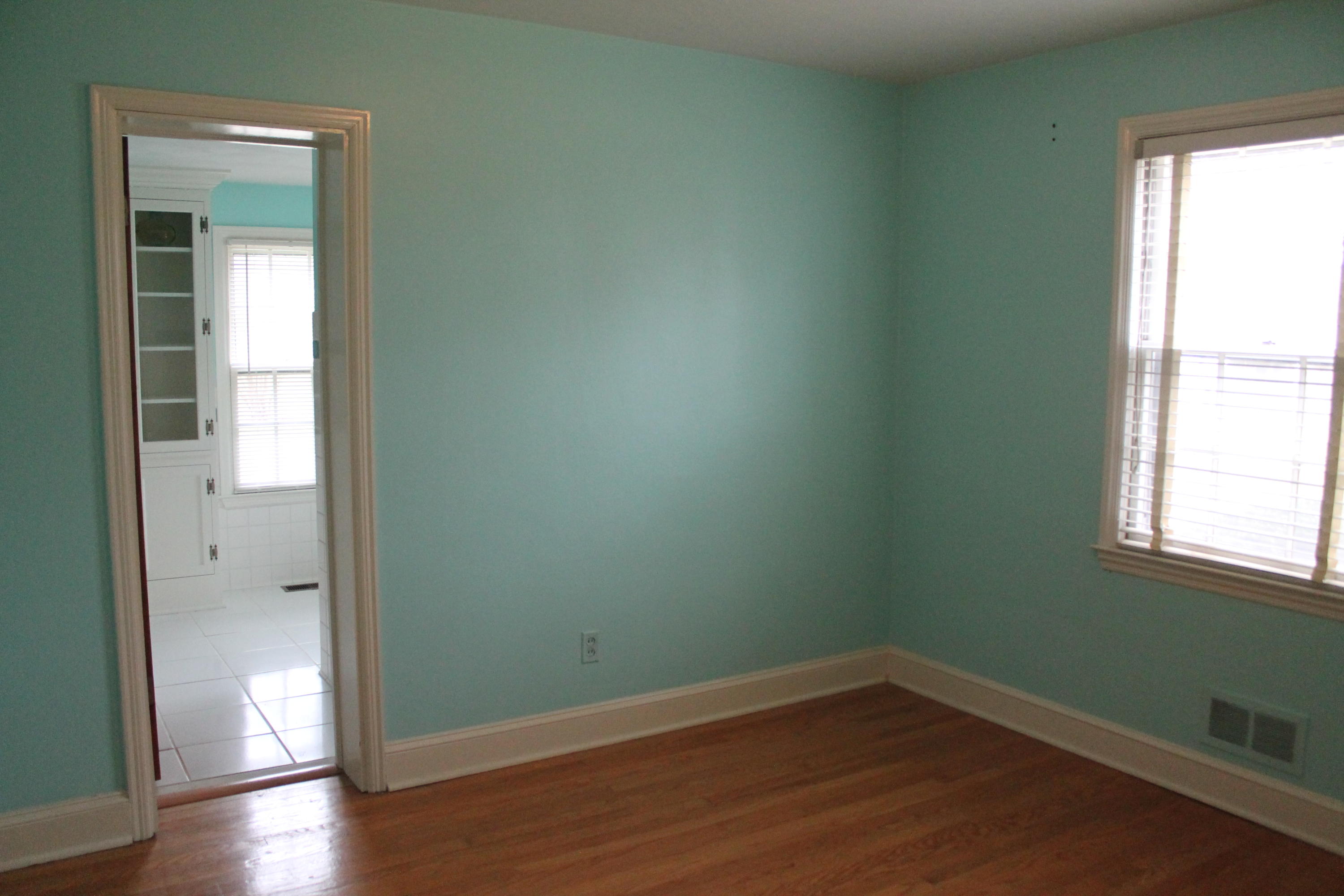 5431 Cove Road Roanoke, VA 24019 - Photo 17 of 45 Master bedroom
