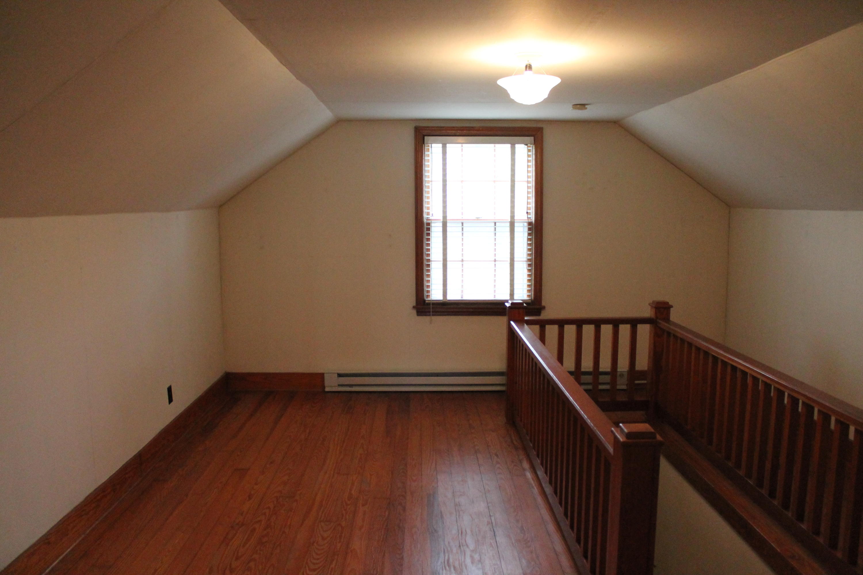 5431 Cove Road Roanoke, VA 24019 - Photo 22 of 45 Upper level bedroom