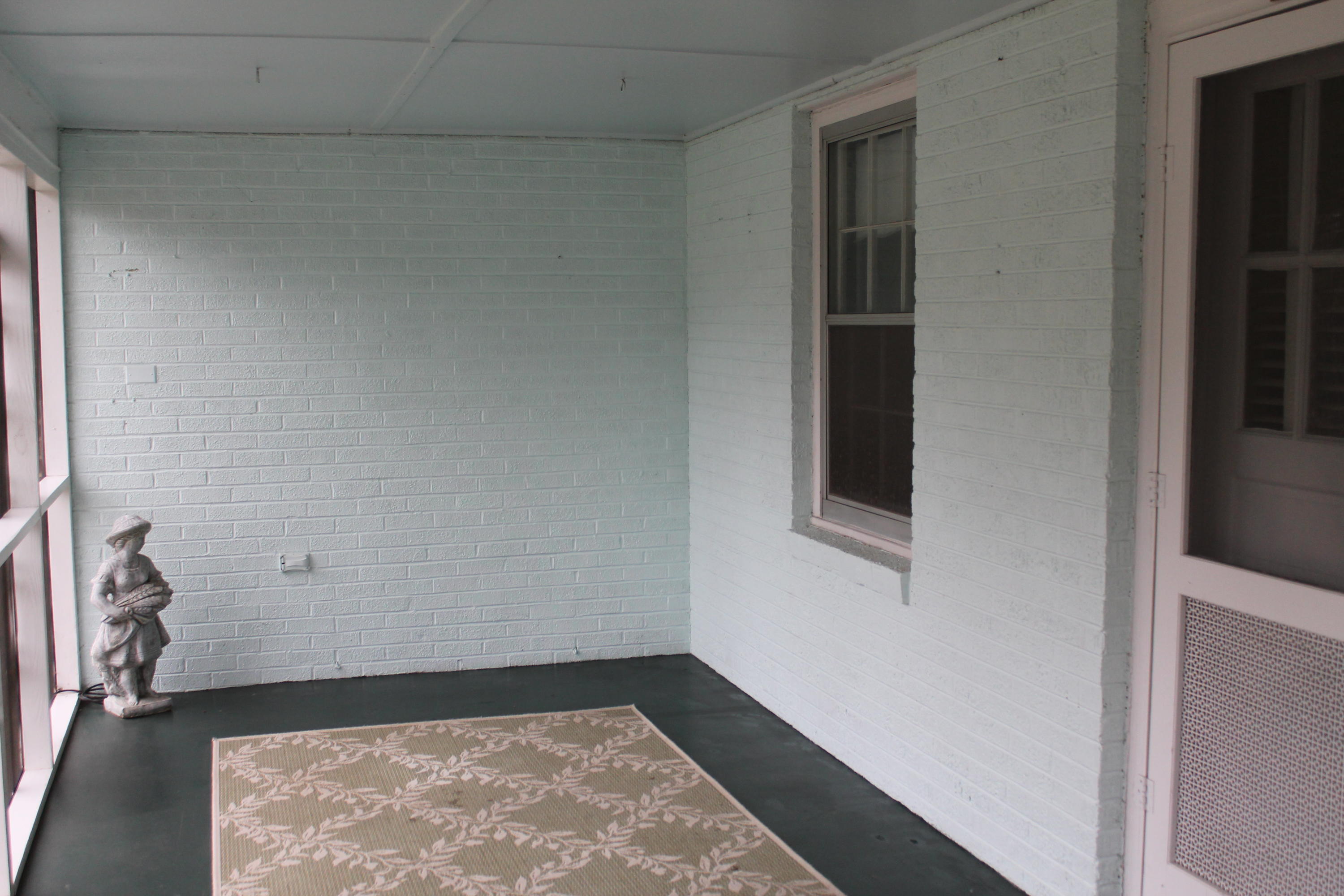 5431 Cove Road Roanoke, VA 24019 - Photo 26 of 45 Screen porch