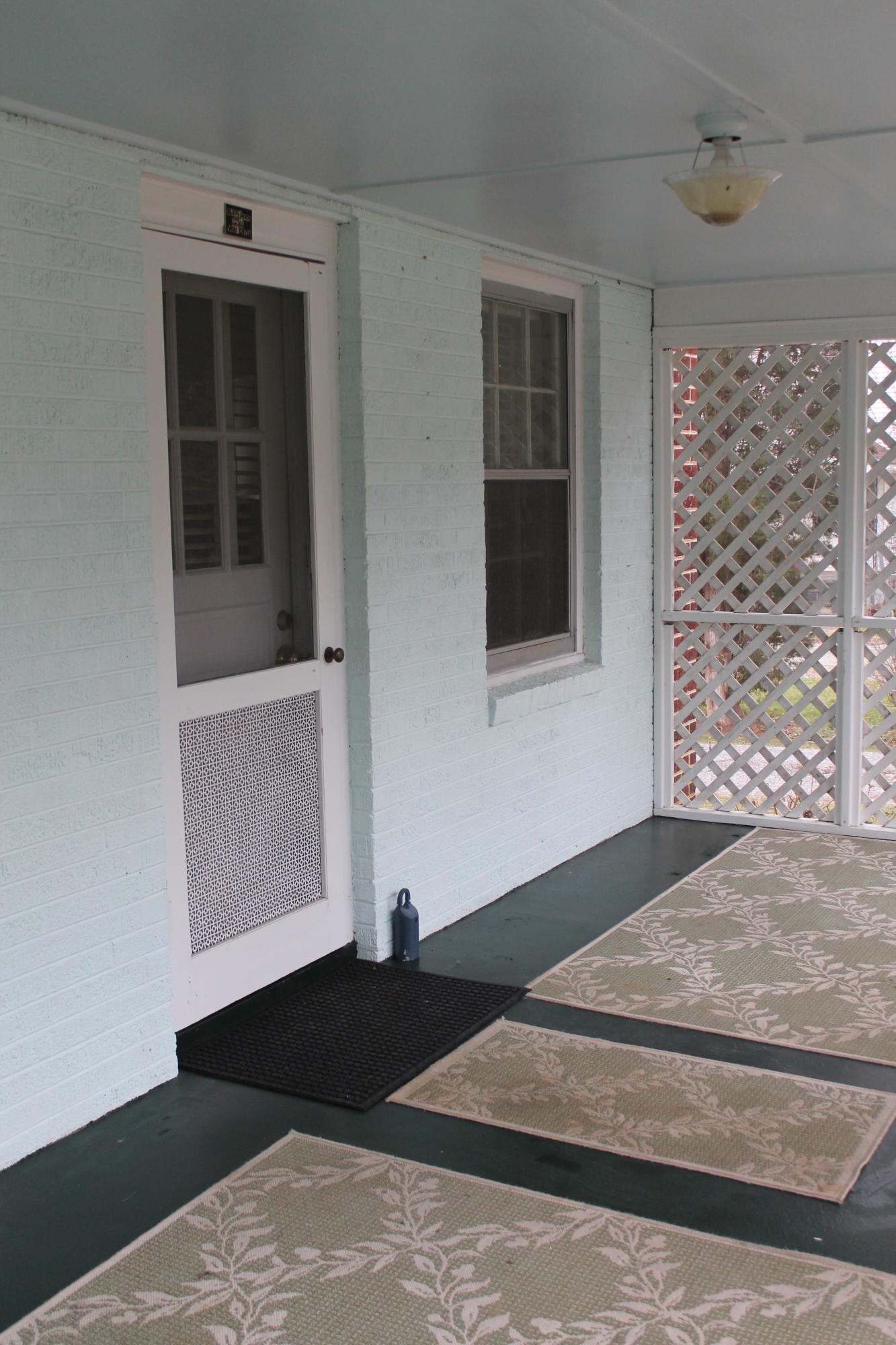 5431 Cove Road Roanoke, VA 24019 - Photo 28 of 45 Screen porch