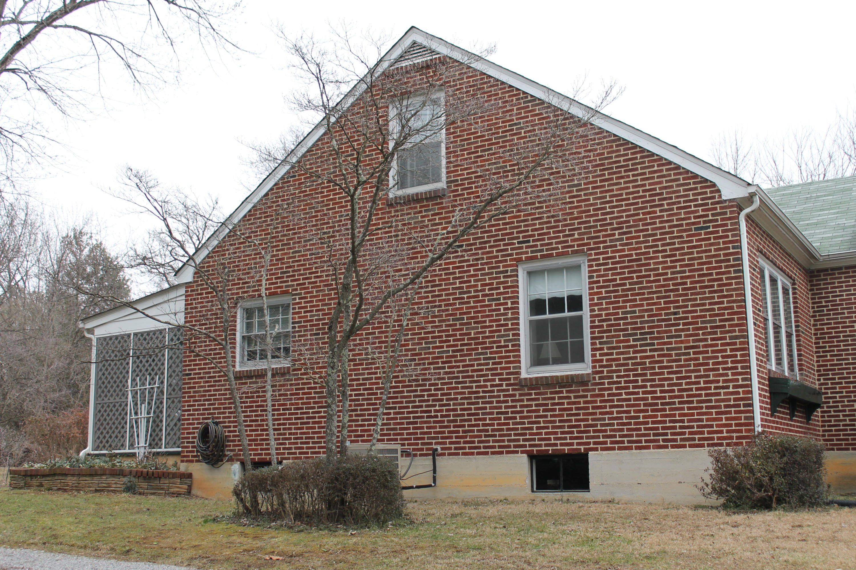 5431 Cove Road Roanoke, VA 24019 - Photo 30 of 45 Side of home