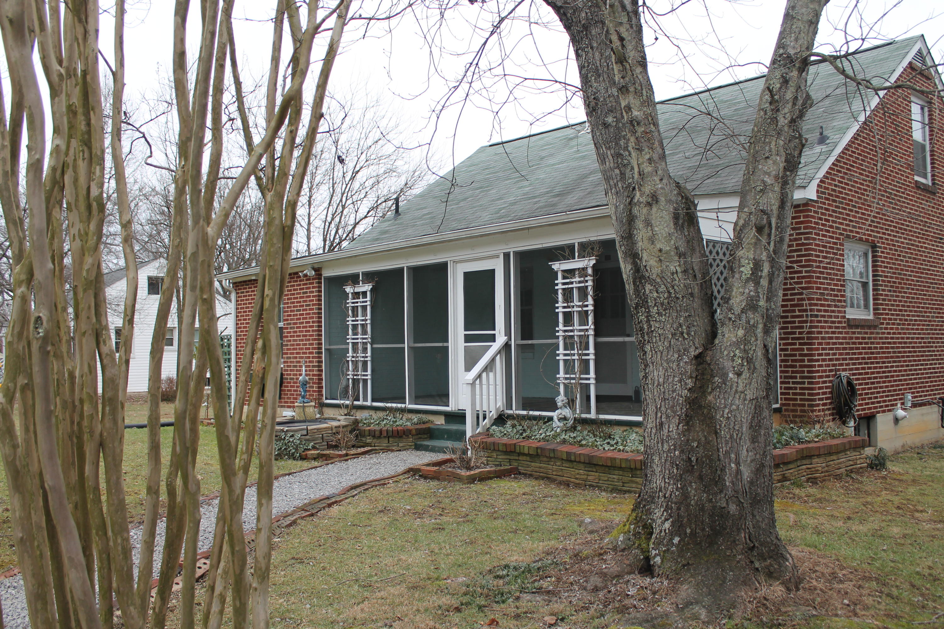 5431 Cove Road Roanoke, VA 24019 - Photo 31 of 45 Rear view