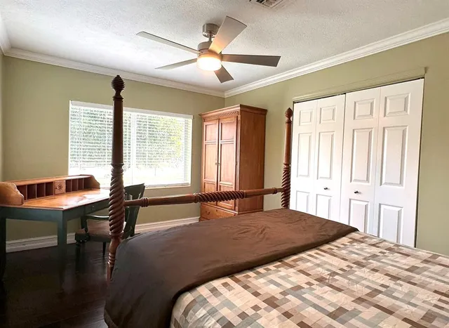 $6,000 | 525 Northeast 27th Street, Wilton Manors, FL 33334