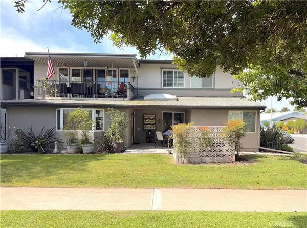 $499,000 | 1860 St John Road, Unit 32A, Seal Beach, CA 90740