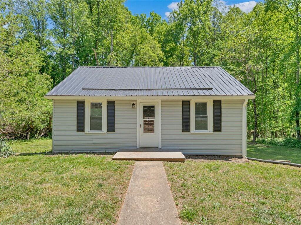 1119 Drewry Road Martinsville, VA 24112 - Photo 35 of 37 35-MIB06945
