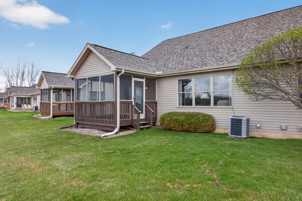 $289,900 | 2934 Countryside Lane, Jackson, MI 49203