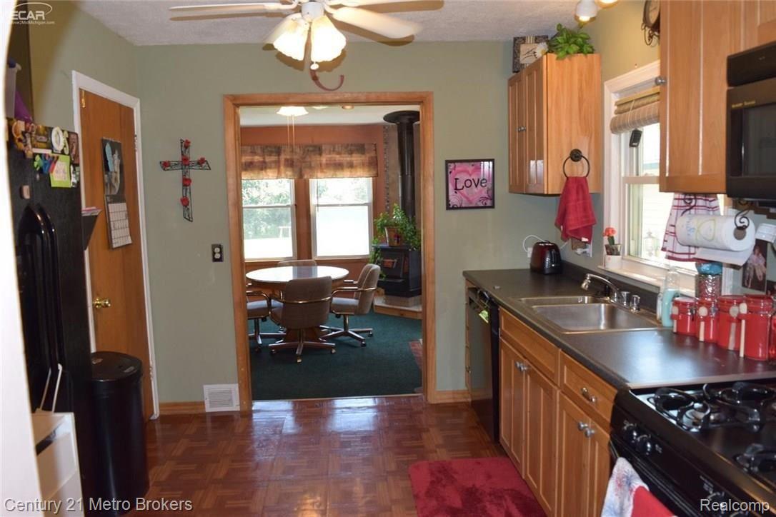 8052 North Bray Road Mount Morris, MI 48458 - Photo 8 of 39 30068275_7.jpg