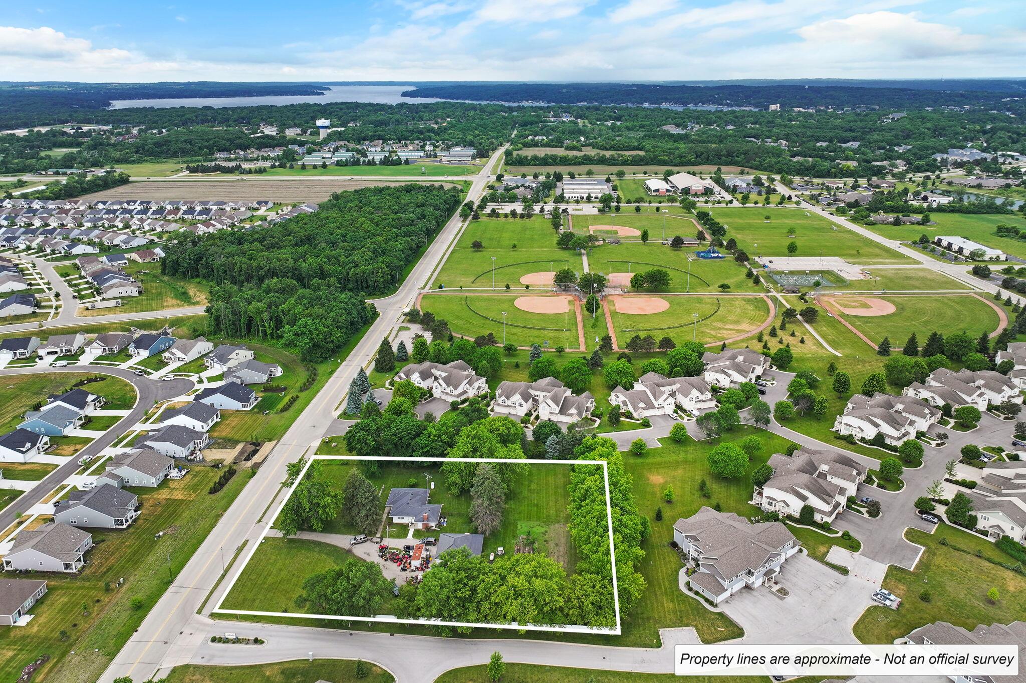 1201 East Townline Road Lake Geneva, WI 53147 - Photo 3 of 12 b