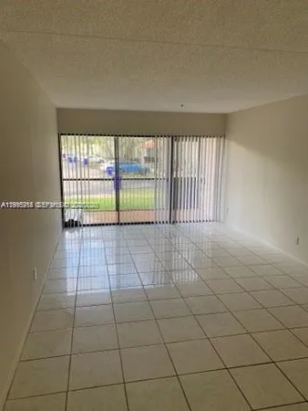 $1,900 | 5921 Washington Street, Unit 122, Hollywood, FL 33023