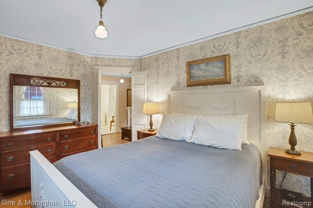 860 Rivard Boulevard Grosse Pointe, MI 48230 - Photo 33 of 44 040.jpg-SMALL