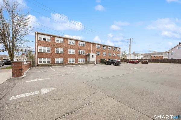 $1,450 | 46 North Cherry Street, Unit 8, Wallingford, CT 06492