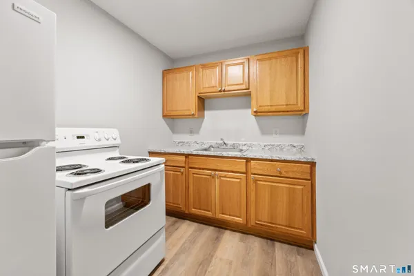 $1,450 | 46 North Cherry Street, Unit 8, Wallingford, CT 06492