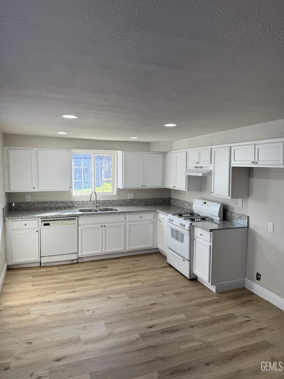 Undisclosed Address Bakersfield, CA 93307 - Photo 3 of 14