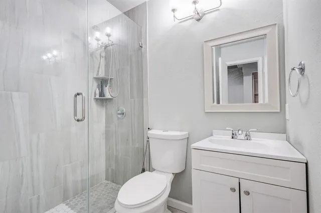 $1,700 | 613 Carriagehouse Lane, Unit 5, Garland, TX 75040