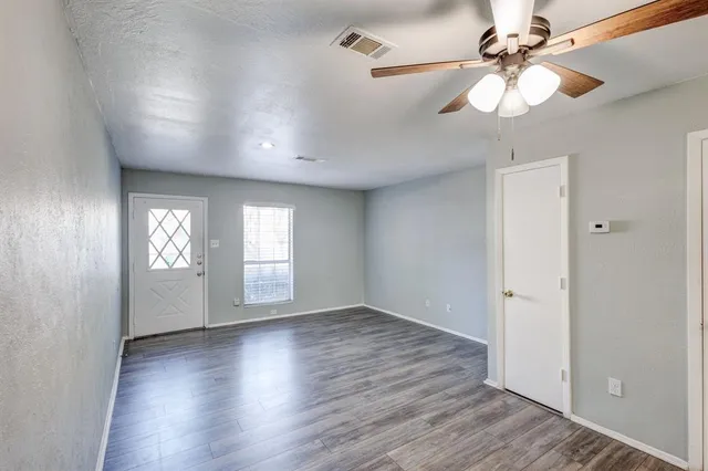 $1,700 | 613 Carriagehouse Lane, Unit 5, Garland, TX 75040