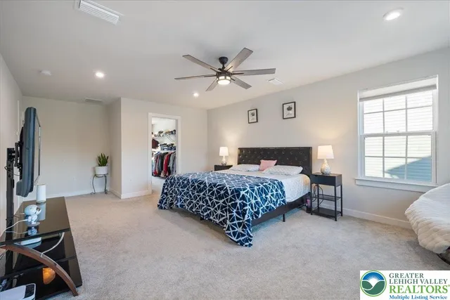 $599,000 | 1064 Woodmont Lane, Catasauqua, PA 18032