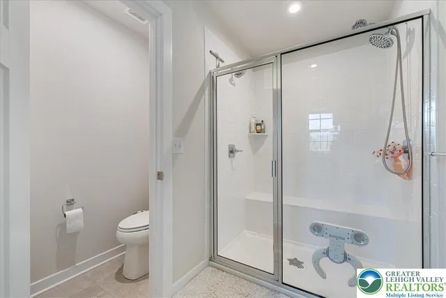 $599,000 | 1064 Woodmont Lane, Catasauqua, PA 18032