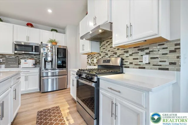 $599,000 | 1064 Woodmont Lane, Catasauqua, PA 18032