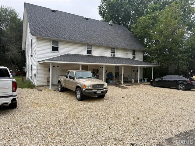 $260,000 | 606 West Locust Street, Bowling Green, MO 63334