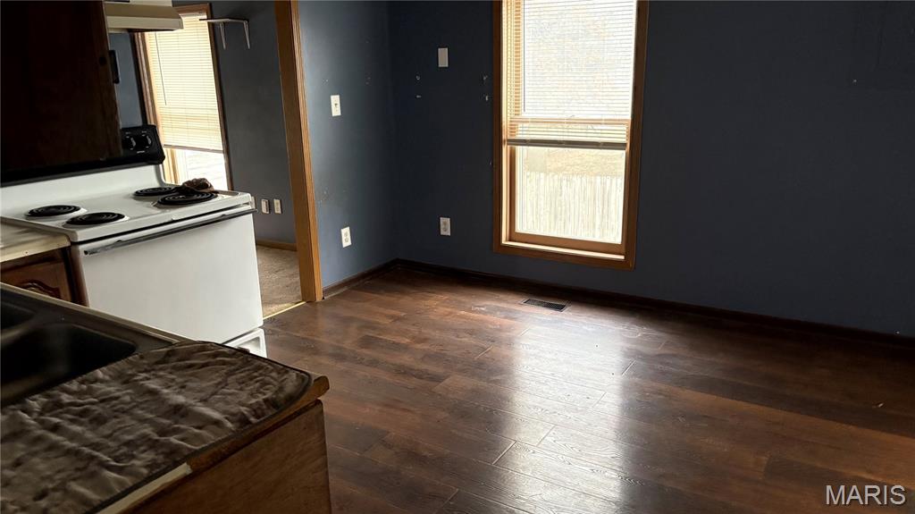 606 West Locust Street Bowling Green, MO 63334 - Photo 12 of 17