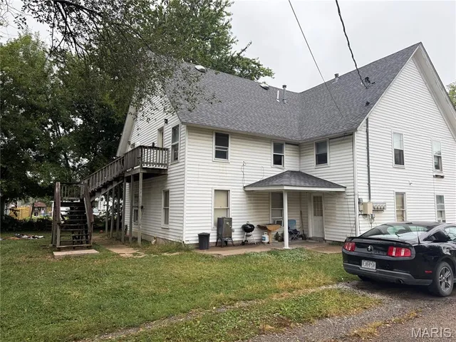 $260,000 | 606 West Locust Street, Bowling Green, MO 63334