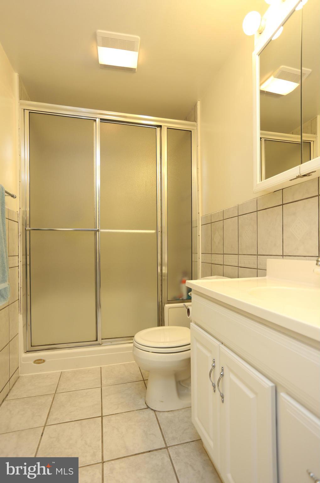 7527 Broken Staff Columbia, MD 21045 - Photo 17 of 30 Bath