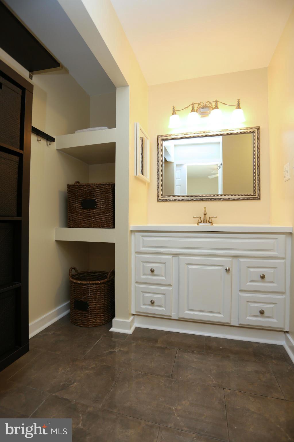 7527 Broken Staff Columbia, MD 21045 - Photo 20 of 30 Bath (Master)