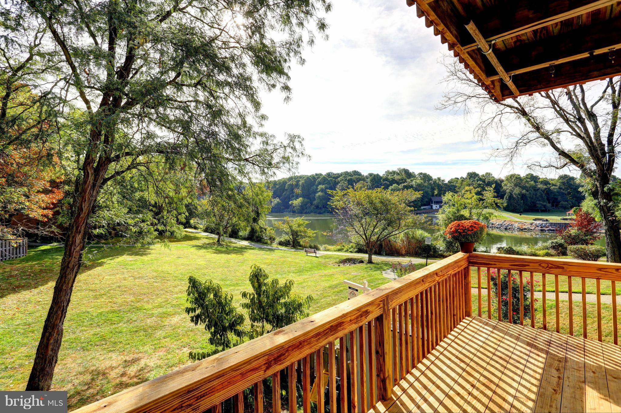 7527 Broken Staff Columbia, MD 21045 - Photo 25 of 30 Exterior (Rear)