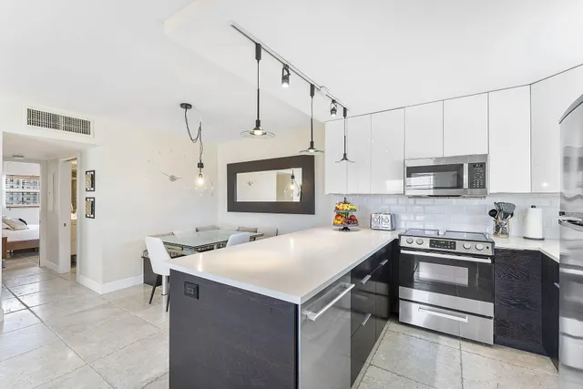 $3,500 | 2871 North Ocean Boulevard, Unit F339, Boca Raton, FL 33431